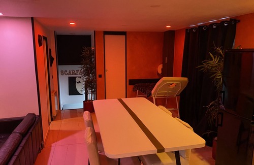 Republique - Tolstoi Apartment | Scarface in the heart of downtown Villeurbanne
