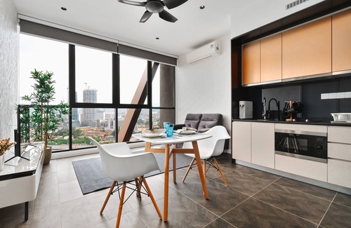 Kuala Lumpur City Centre Apartment | Scarletz KLCC Apartments By Soulasia