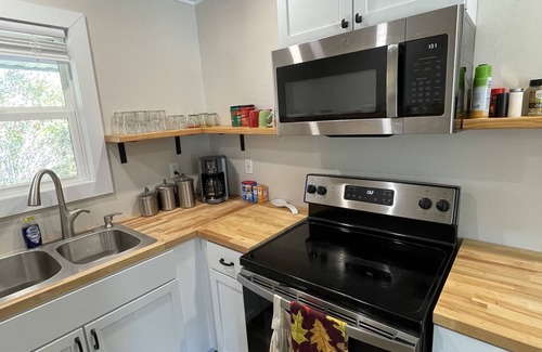 Iron Mountain House | Scenic 2BR by Pine Mountain - Ski Hill + Golf Course
