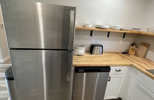 Iron Mountain House | Scenic 2BR by Pine Mountain - Ski Hill + Golf Course