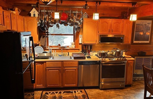 Vermontville Cabin | SCENIC ADIRONDACK LAKEFRONT LOG HOME, TWO SKI MOUNTAINS, SNOWMOBILE TRAILS