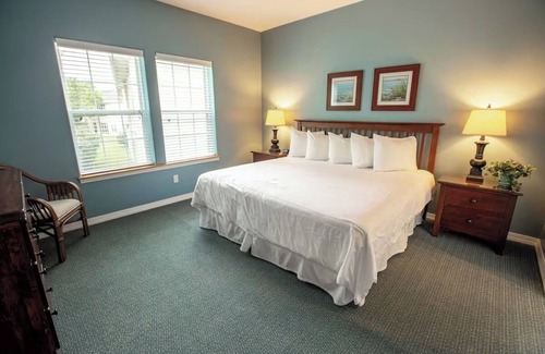 Branson Hotel | Scenic Escape w/Kitchen & Fireplace – Near Branson's Top Hotspots | 3 Units