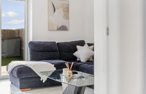 Glasgow House | Scenic getaway, open plan home! 2bed park for free