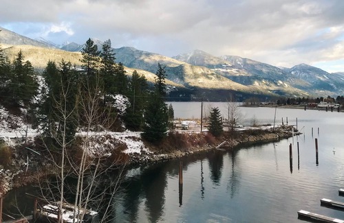 Kaslo Condo | SCENIC LAKESIDE CONDO in KASLO, BC