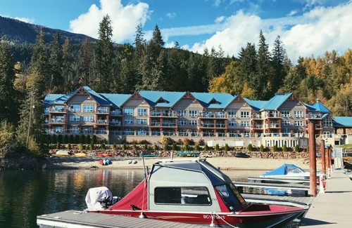 Kaslo Condo | SCENIC LAKESIDE CONDO in KASLO, BC