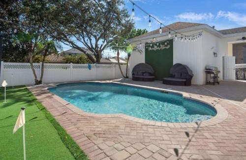 Reunion Villa | Scenic Luxury Golf Course Villa by Disney Parks