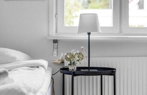 Orviken House | Scenic Seaside Retreat near Northvolt Ett