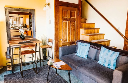 Galiano Cabin | Scenic Seaview Chalet