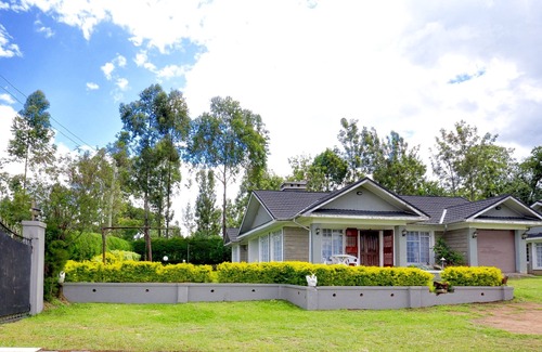 Isukha Ichina House | Scenic, senere and tranquil