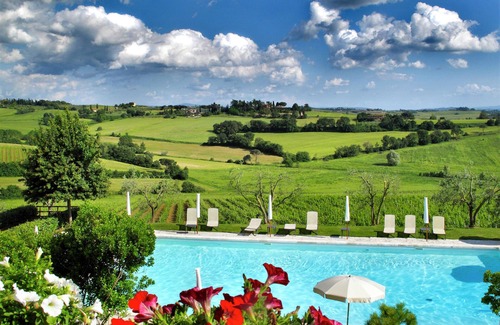 Ferretto Villa | Scenic Tuscan Mansion