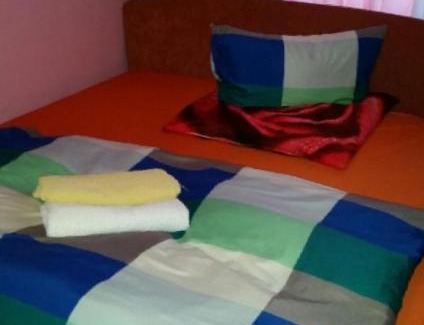 Milbertshofen - Am Hart Apartment | Schöhne Zimmer mit Doppelbet