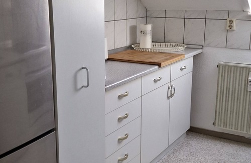 Konigstadten Apartment | Schöne 3 Zimmer Wohnung mit Klimaanlage, Zentral und Naturnah