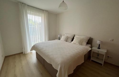 Detmold Apartment | Schöne Ferienwohnung mit eigenem Stellplatz