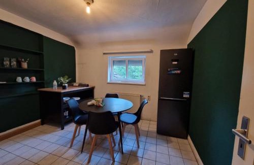 Winnenden Apartment | Schöne Wohnung mit 6 Einzelbetten, geeignet für Monteure