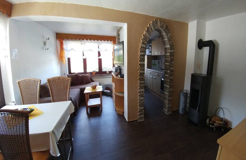 Altenfeld House | Schönes Ferienhaus in Altenfeld mit eigenem Pool