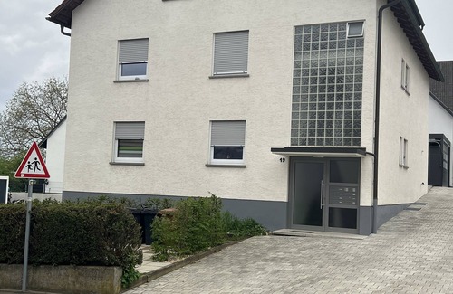 Grimmelfingen Apartment | Schönes Zimmer mit Externem Bad - Nähe Donautal - Ideal für Geschäftsreisen