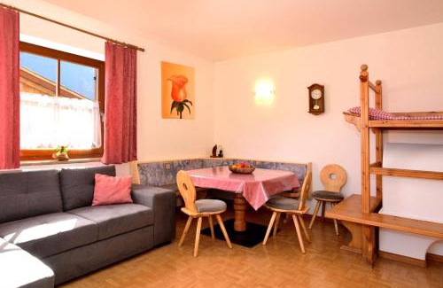 Lazfons Apartment | Schienhof