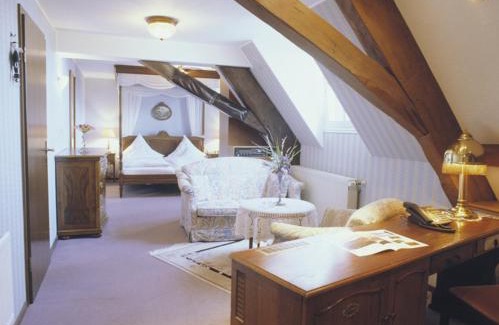 Daun Hotel | Schloßhotel Kurfürstliches Amtshaus Dauner Burg