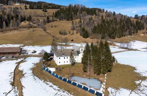 Zedlitzdorf Villa | Schloss Berg Klösterle
