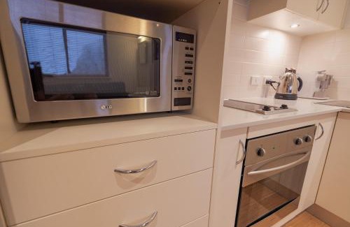 Hotham Heights Apartment | Schnapps 1