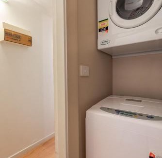 Hotham Heights Apartment | Schnapps 1