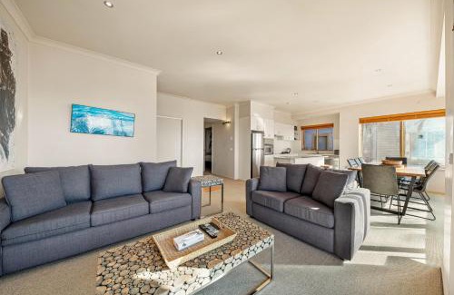 Hotham Heights Apartment | Schnapps Penthouse Ski Apt with Undercover Parking