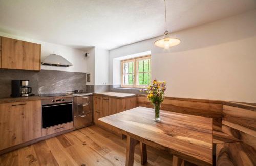 San Leonardo in Passiria Ski Chalet | Schnitzers Ferienheisl