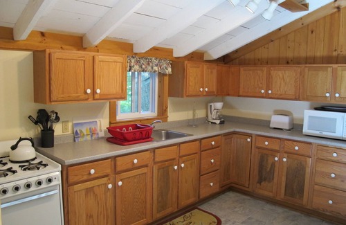 Center Lovell Cottage | School building at Gilmore Camps on Lake Kezar