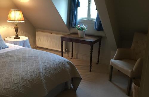 Malmesbury House | School House