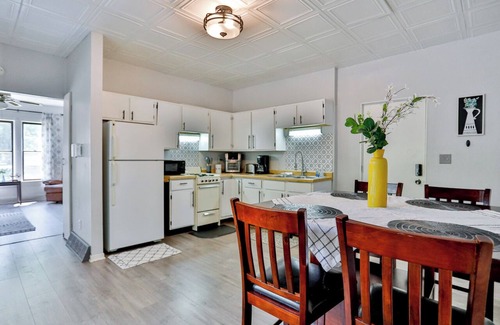 Wausau Apartment | Scott Street Unit #2 – Corporate Rental 1BR