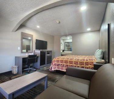 Beaumont Hotel | Scottish Inn and Suites Beaumont