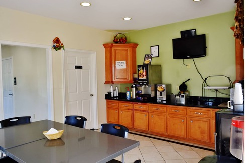 Alvin Hotel | Scottish Inns and Suites Alvin