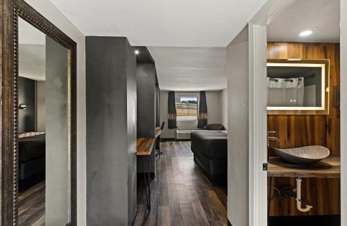 Windsor Park Hotel | Scottish Inns Austin Downtown