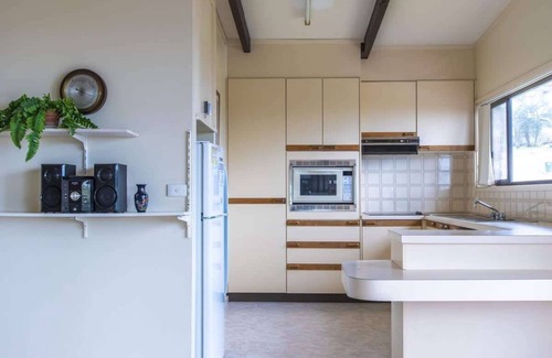 Mollymook Beach House | Scotts Ocean View Sum
