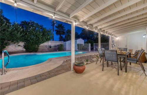 Papago Parkway House | Scottsdale Dream Home With Free Heated Pool!
