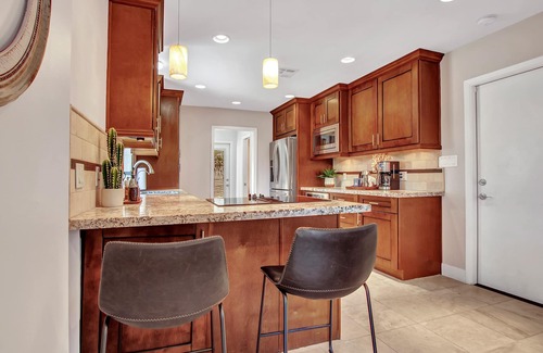 Scottsdale Country Acres House | Scottsdale Playhouse | Pool & Mini Golf in OldTown
