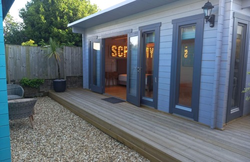 Par Ski Chalet | Scrummy Cabin - Deluxe with courtyard view