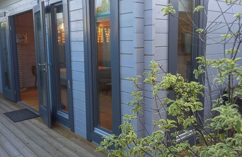 Par Ski Chalet | Scrummy Cabin - Deluxe with courtyard view