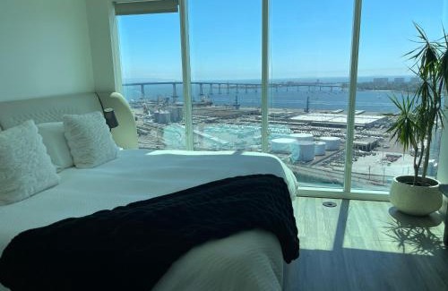 Pacific Terrace Apartment | SD Sanctuary 360 Skyline Jewel