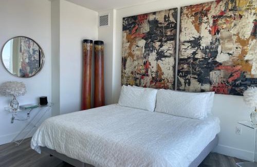 Pacific Terrace Apartment | SD Sanctuary 360 Skyline Jewel