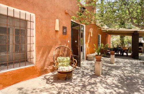 Monovar House | Señores y Tía Juana