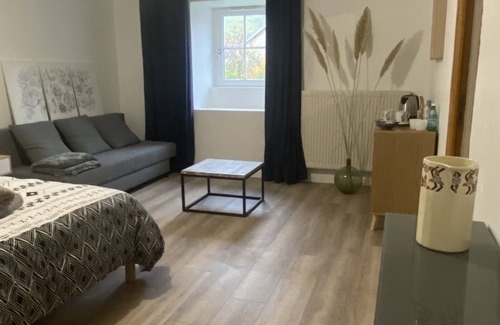 Le Val-d'Esnoms Bed & Breakfast | Se Poser à la Campagne au Bord de la Piscine