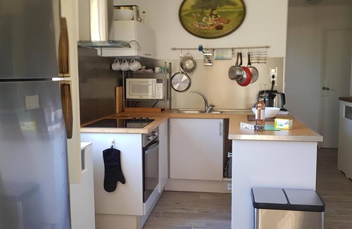 Sete House | Sea and pond view in magnificent grounds, independent T3 apartment in house.
