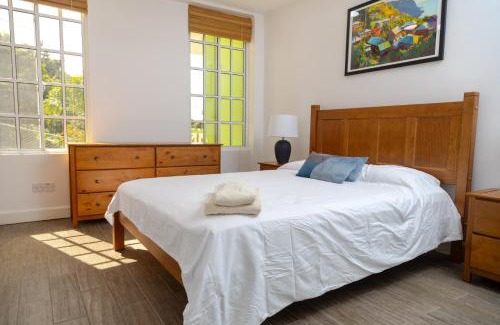 Castle Comfort Apartment | Sea and Summit Suite #2