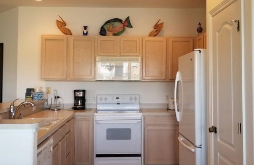 Laguna Vista Villa | Sea Breeze on the Pond- 16 GH