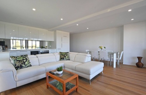 Old Bar Apartment | Sea Breeze, TOP NOTCH