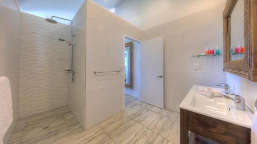 Takitumu District Villa | Sea Change Villas