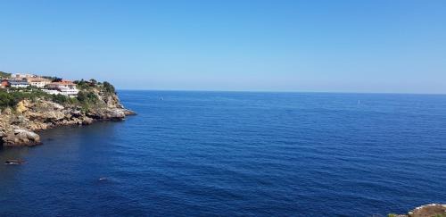 Lekeitio Apartment | Sea Coast Lekeitio by HomeBilbao