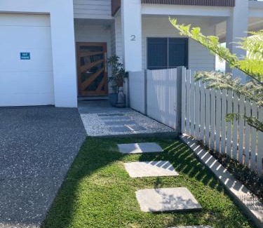 Kiama Apartment | Sea&Country Kiama-Stunning Views-Relaxing-Spacious-Deck-EVC-Travellers Award 2025