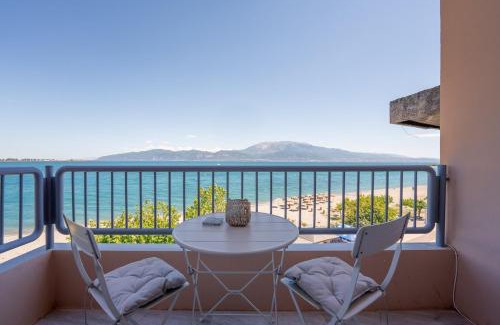 Gefira Mpania Apartment | Sea Flow - Luxury seafront Penthouse at Psani Beach